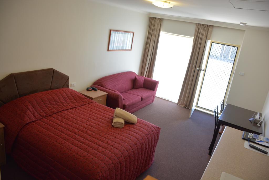 Augusta Courtyard Motel Port Augusta Room photo